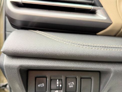 Used 2022 Subaru Outback Limited image 15