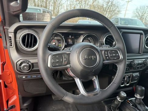 Used 2023 Jeep Wrangler Sahara w/ Cold Weather Group image 16