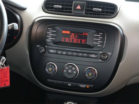 Used 2016 Kia Soul image 14