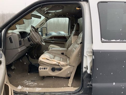 Used 2003 Ford F250 XL image 6