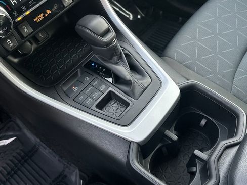 Certified 2022 Toyota RAV4 XLE image 23