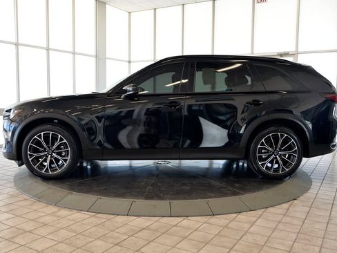 Certified 2025 MAZDA CX-70 Plug-In Hybrid w/ Premium Plus AWD/4WD image 5