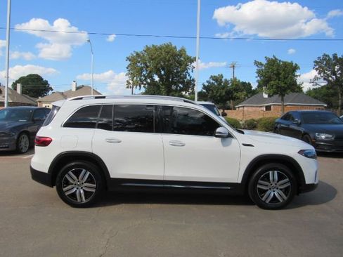 Used 2022 Mercedes-Benz EQB 300 4MATIC w/ Exclusive Package image 5