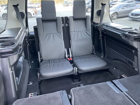 Used 2016 Land Rover LR4 HSE LUX image 33