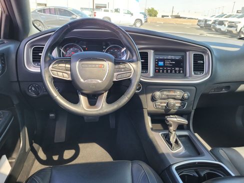 Used 2021 Dodge Charger SXT w/ Leather Interior Group RWD image 18