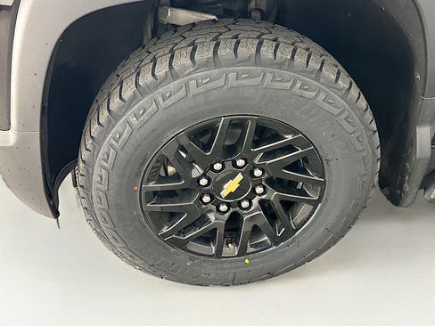 Used 2024 Chevrolet Silverado EV W/T image 11