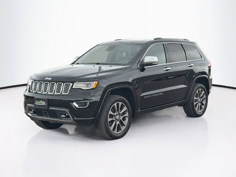 Used 2017 Jeep Grand Cherokee Overland w/ Jeep Active Safety Group image 3