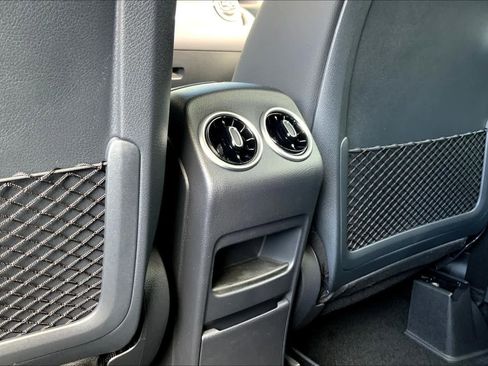 Used 2025 Mercedes-Benz GLA 250 image 11