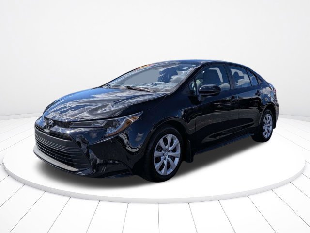 Used 2025 Toyota Corolla LE FWD image 7