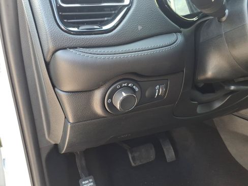Used 2023 Dodge Durango SXT RWD image 19