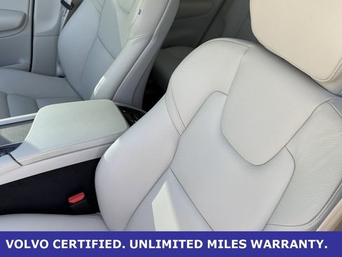 Certified 2024 Volvo XC90 B5 Plus w/ Protection Package Premier image 23
