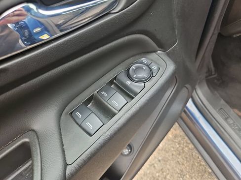 Used 2024 Chevrolet Equinox LT FWD image 11