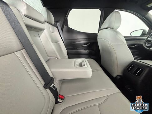 Used 2025 Hyundai Santa Cruz SEL AWD/4WD image 13