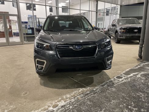 Used 2021 Subaru Forester Limited w/ Popular Package #3 image 9