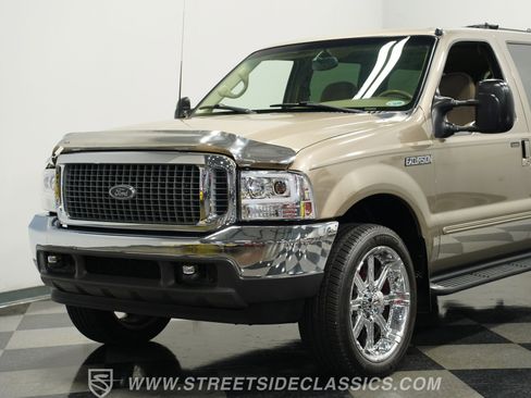 Used 2000 Ford Excursion XLT image 18