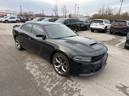 Used 2017 Dodge Charger R/T w/ Plus Group image 24
