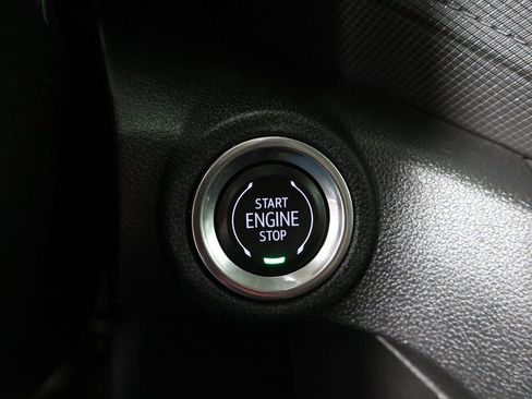 Used 2021 Chevrolet TrailBlazer LT w/ Convenience Package image 40