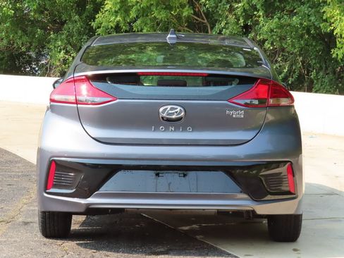 Used 2017 Hyundai Ioniq Blue FWD image 13