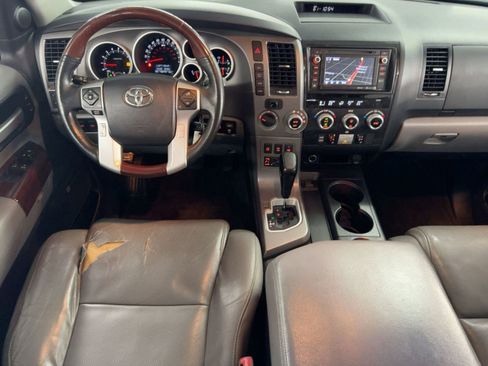 Used 2015 Toyota Sequoia Platinum image 27