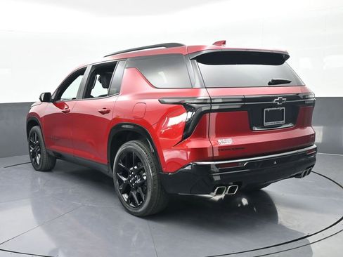 Used 2024 Chevrolet Traverse RS image 4