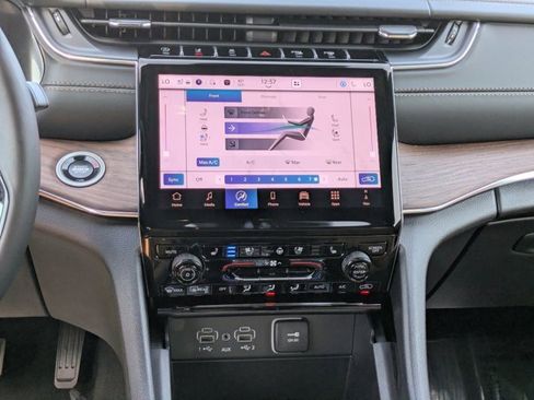 New 2025 Jeep Grand Cherokee L Summit image 16