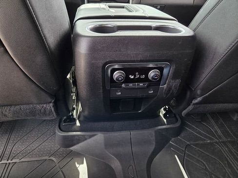 Used 2021 Chevrolet Tahoe Z71 AWD/4WD image 16