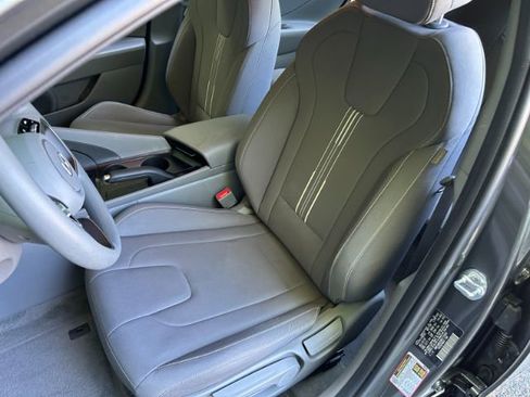 Used 2024 Hyundai Elantra SEL FWD image 9