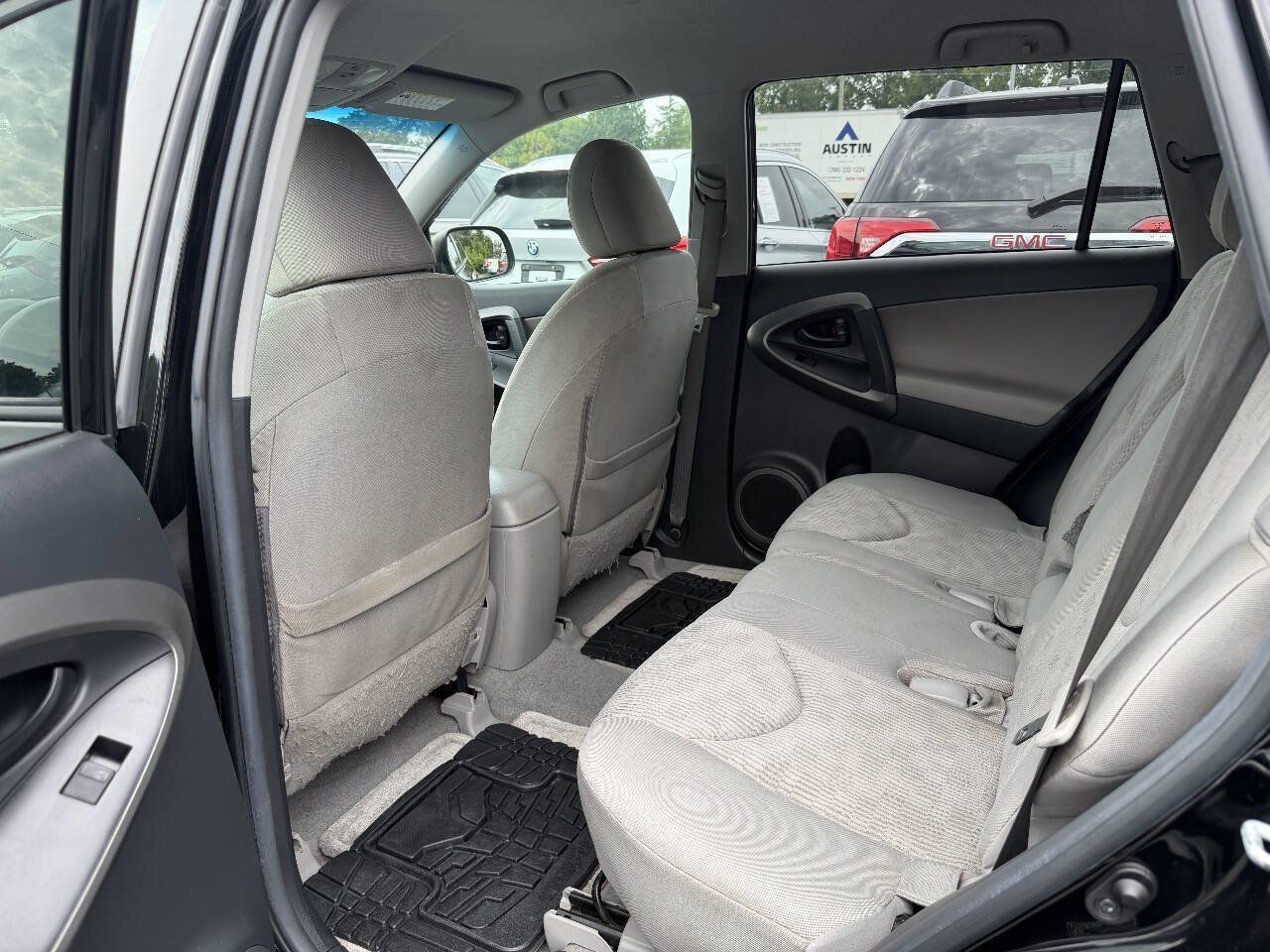 Used 2012 Toyota RAV4 4WD w/ Value Pkg image 9