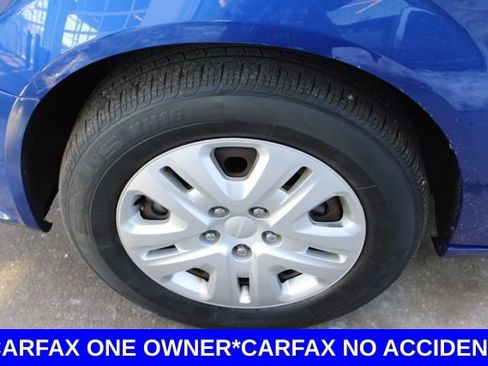 Used 2019 Dodge Grand Caravan SE w/ UConnect Hands-Free Group image 10