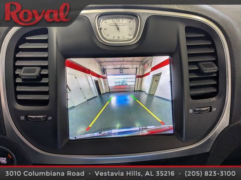 Used 2018 Chrysler 300 Limited image 19