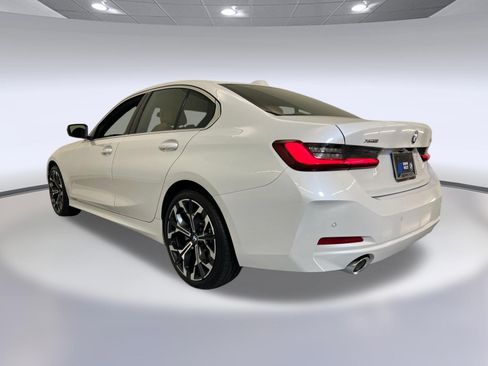 Used 2025 BMW 330i xDrive Sedan w/ Premium Package AWD/4WD image 3