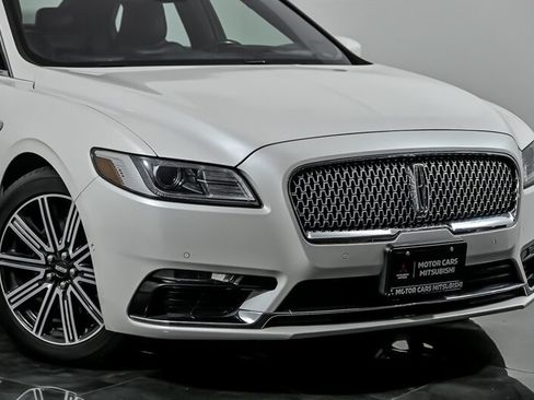 Used 2018 Lincoln Continental Reserve FWD image 2
