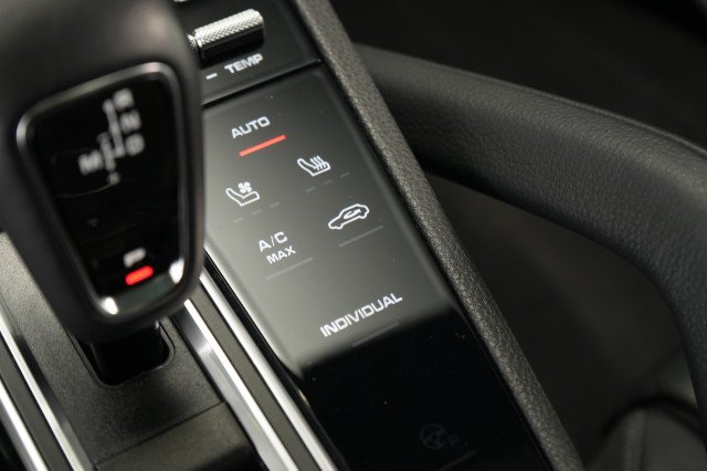 Used 2023 Porsche Cayenne AWD/4WD image 46