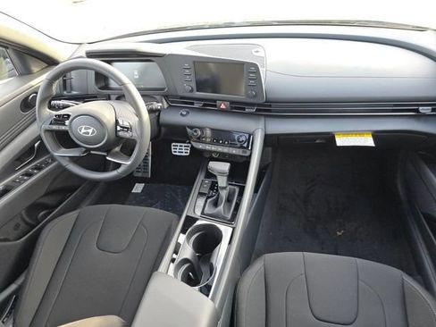 New 2026 Hyundai Elantra SEL Sport Premium FWD image 18