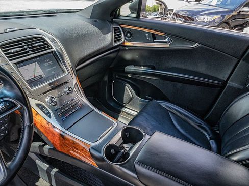 Used 2020 Lincoln Nautilus Reserve FWD image 16