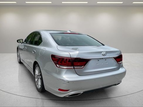 Used 2015 Lexus LS 460 w/ Comfort Package RWD image 3