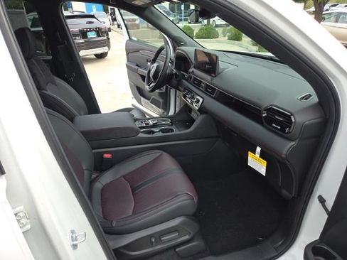 New 2026 Honda Pilot Black Edition image 11