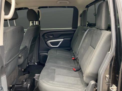 Used 2019 Nissan Titan SV AWD/4WD image 22