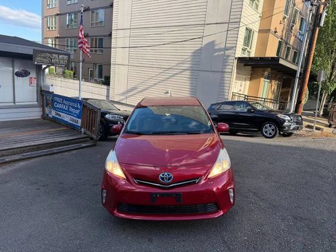 Used 2012 Toyota Prius V Two FWD image 6