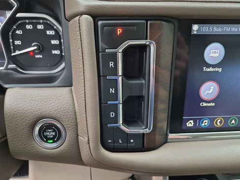 Used 2021 GMC Yukon XL Denali w/ Denali Premium Package AWD/4WD image 30