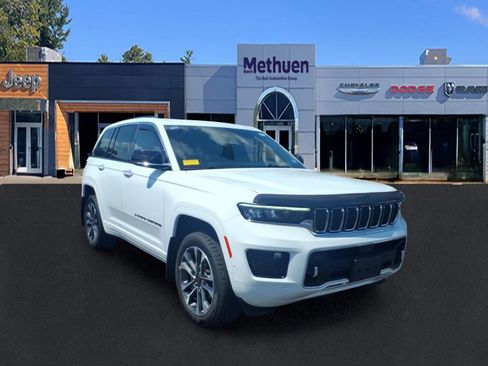Used 2022 Jeep Grand Cherokee Overland AWD/4WD image 1