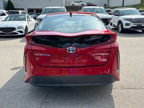 Used 2020 Toyota Prius Prime Limited FWD image 4