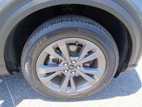 Used 2023 Ford Explorer XLT w/ Equipment Group 202A AWD/4WD image 35