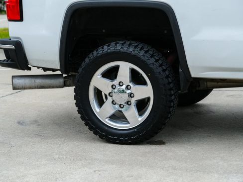 Used 2015 GMC Sierra 2500 SLT w/ Duramax Plus Package AWD/4WD image 16