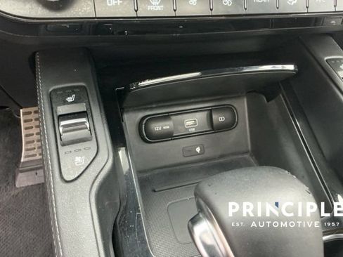 Used 2022 Kia Telluride SX w/ SX Prestige Package AWD/4WD image 18