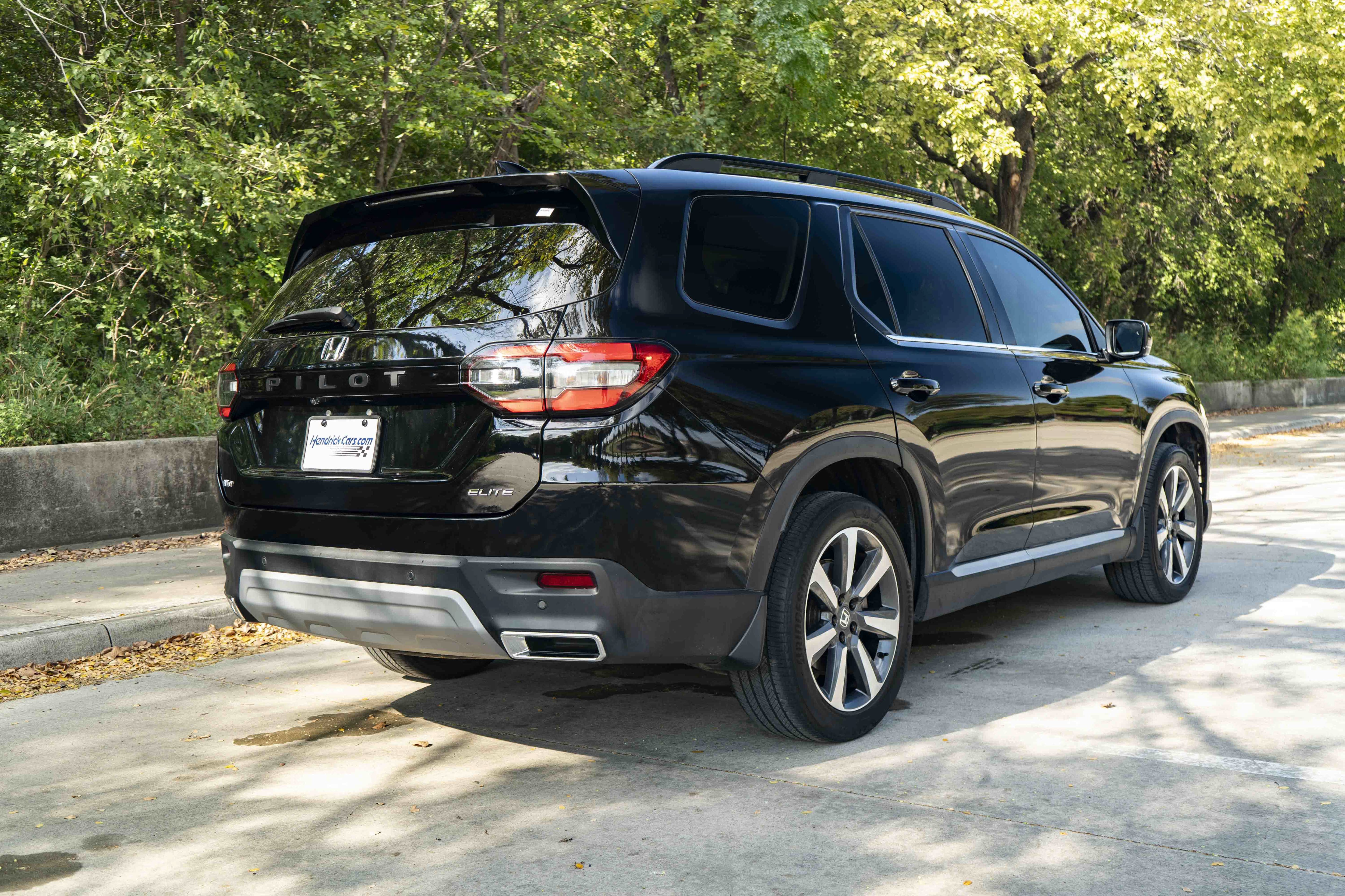Used 2025 Honda Pilot Elite image 10
