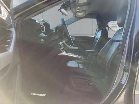 Used 2021 Ford Explorer XLT w/ Equipment Group 202A image 9