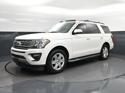 Used 2020 Ford Expedition XLT w/ Equipment Group 202A RWD image 3
