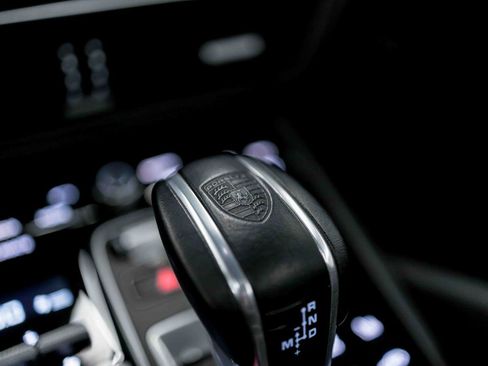 Used 2022 Porsche Cayenne GTS AWD/4WD image 73