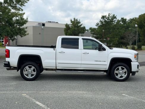 Used 2015 GMC Sierra 2500 Denali w/ Driver Alert Package AWD/4WD image 6